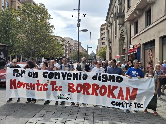 Concentración de trabajadores del servicio de transporte urbano comarcal.