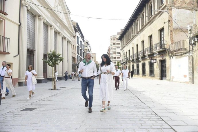 El presidente del Gobierno de Aragón, Jorge Azcón, y la alcaldesa de Huesca, Lorena Orduna.