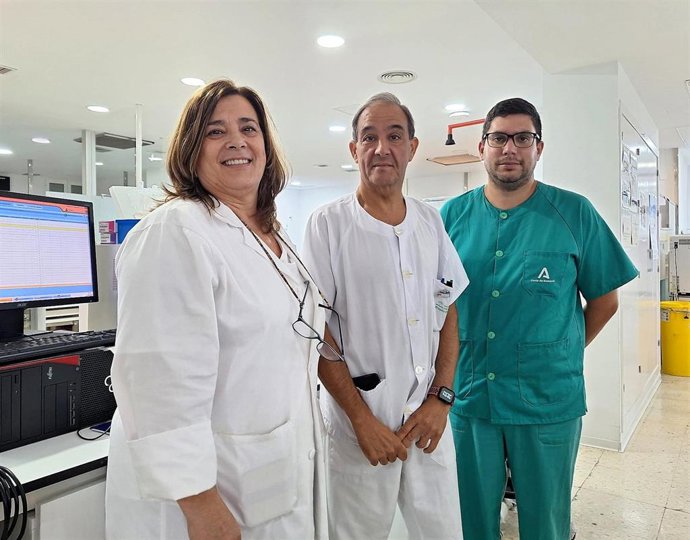 Equipo especializado el Hospital Infanta Elena de Huelva responsable del circuito rápido para el diagnóstico del cáncer de pulmón.