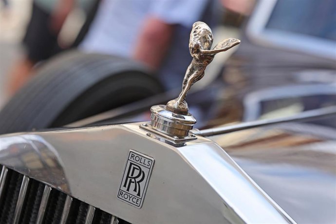 Rolls-Royce.