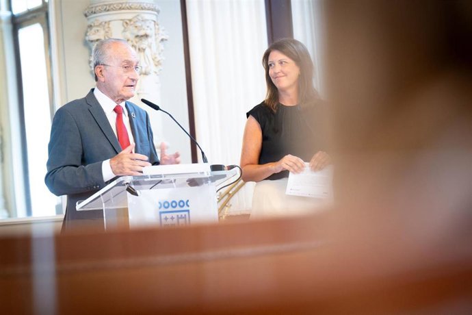 El alcalde de Málaga, Francisco de la Torre, en rueda de prensa.