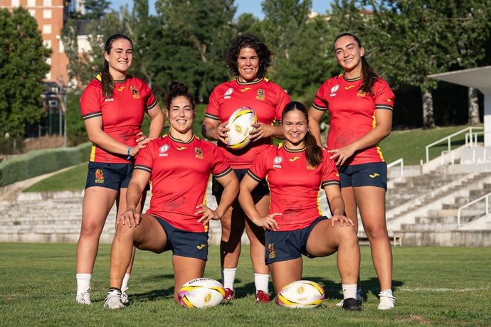 Imagen de la primera equipación de la selección española de rugby XV femenina.