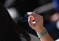 MÉS acusa al Govern de rechazar la prohibición de fumar en terrazas "por estrategia política": "Pone en riesgo la salud"