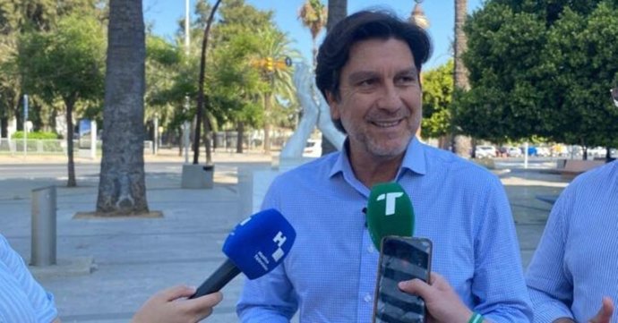 El portavoz de la Ejecutiva Provincial del PSOE de Huelva y parlamentario andaluz, Enrique Gaviño.