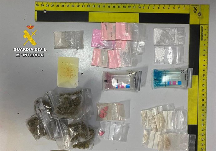 Sustancias intervenidas al detenido en el Puerto de Alcúdia