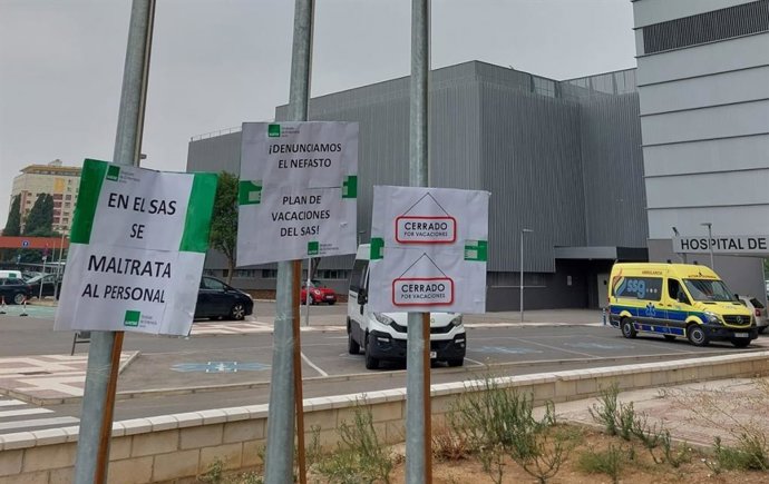 Protesta de Satse en el Hospital Muñoz Cariñanos.