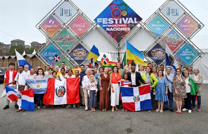 Inauguración del XVIII Festival Intercultural de Santander