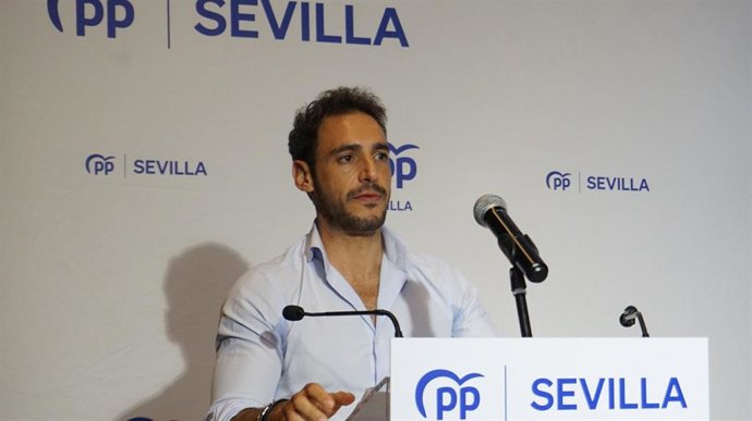 El secretario general del PP de Sevilla, Agustín Aguilera.