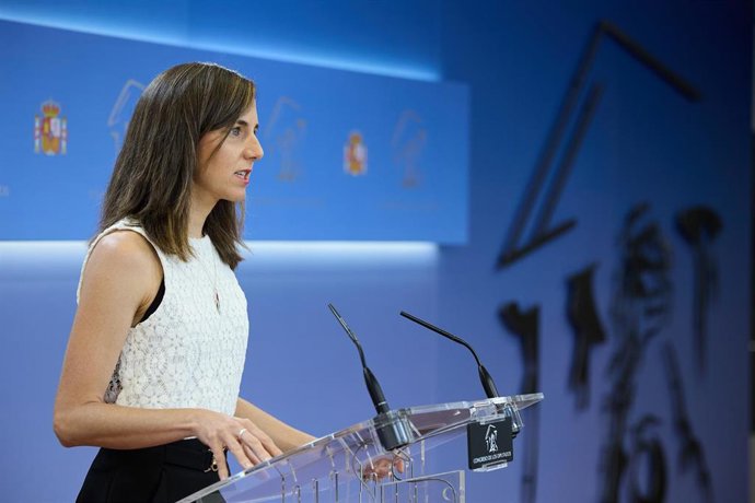 Archivo - La portavoz de Podemos en el Congreso, Ione Belarra, durante una rueda de prensa anterior a la Junta de Portavoces, en el Congreso de los Diputados, a 24 de junio de 2025, en Madrid (España).
