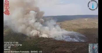 La UME se moviliza al incendio forestal de Teresa de Cofrentes (Valencia) y siguen 11 medios aéreos