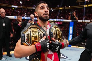 Archivo - Ilia Topuria noquea a Oliveira y logra su segundo cinturón de la UFC