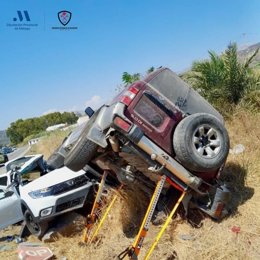 Colisión entre dos vehículos en Vélez-Malaga