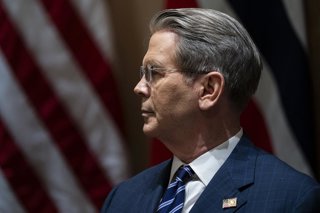 Archivo - April 24, 2025, Washington, District Of Columbia, USA: United States Secretary of the Treasury Scott Bessent, during a lunch with United States President Donald J Trump and Prime Minister Jonas Gahr Store of the Kingdom of Norway, in the cabinet