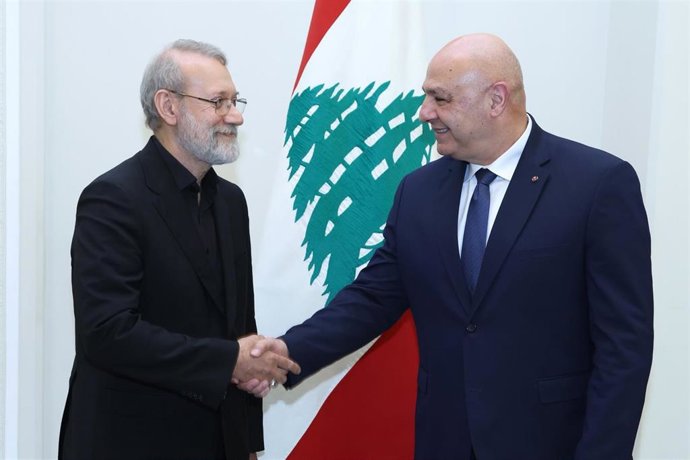 El presidente de Líbano, Joseph Aoun, recibe al secretario del Consejo Supremo de Seguridad Nacional de Irán, Alí Lariyani, asesor dle líder supremo de Irán, el ayatolá Alí Jamenei