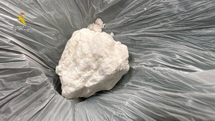 Archivo - Droga intervenida en Agoncillo por la Guardia Civil