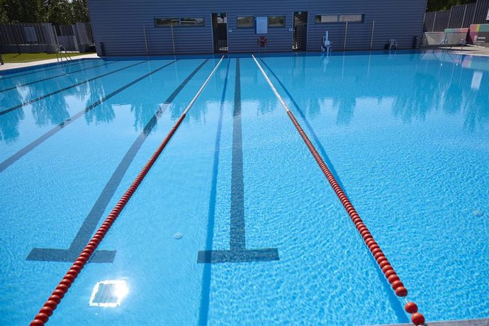 Archivo - Piscina municipal