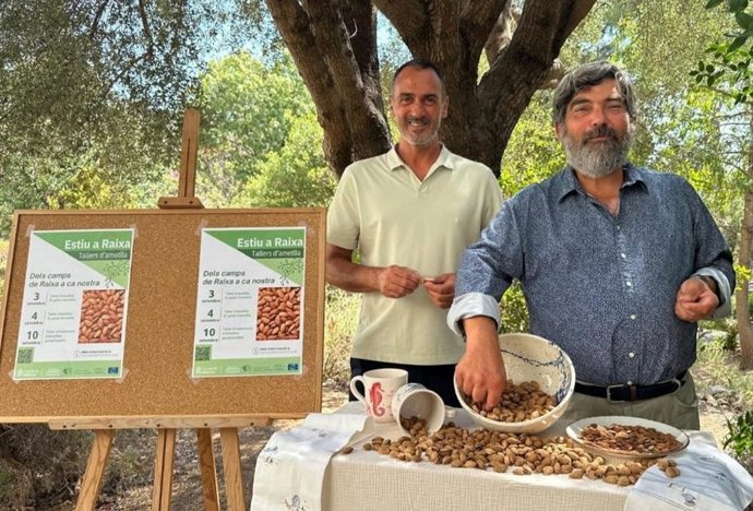 El conseller de Medio Ambiente, Medio Rural y Deportes, Pedro Bestard, y el director Insular de Deportes, Toni Prats