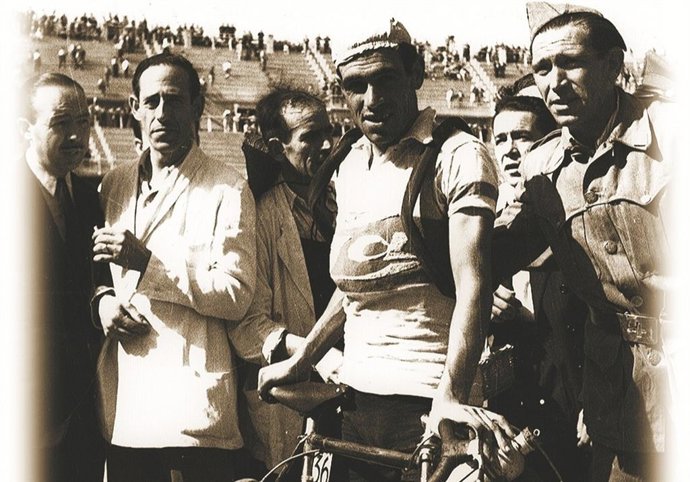 El exciclista español Bernardo Ruiz, en La Vuelta a España.