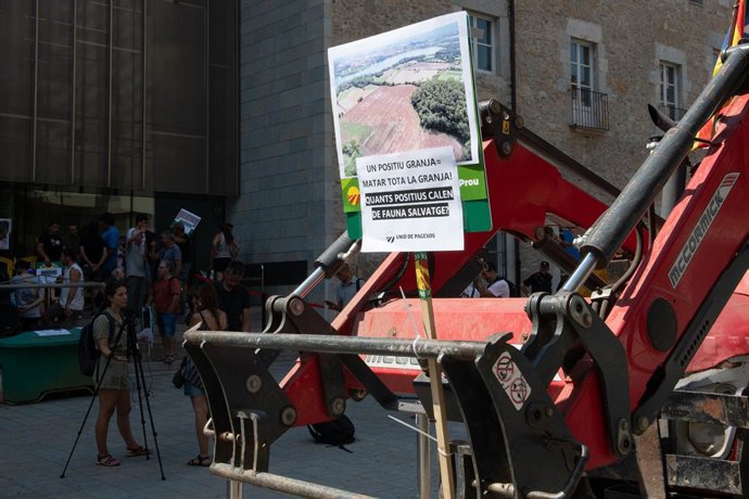 Un tractor, durant una concentració convocada per  Unió de Pagesos aquest dimecres.