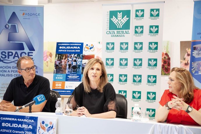 Archivo - Fundación Caja Rural Granada acoge la presentación de la Carrera-Marcha solidaria de Aspace.