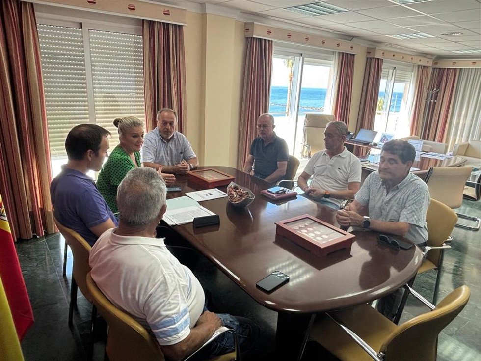 Reunión de la Junta de Andalucía con comunidades de regantes de Granada sobre el Plan Parra.