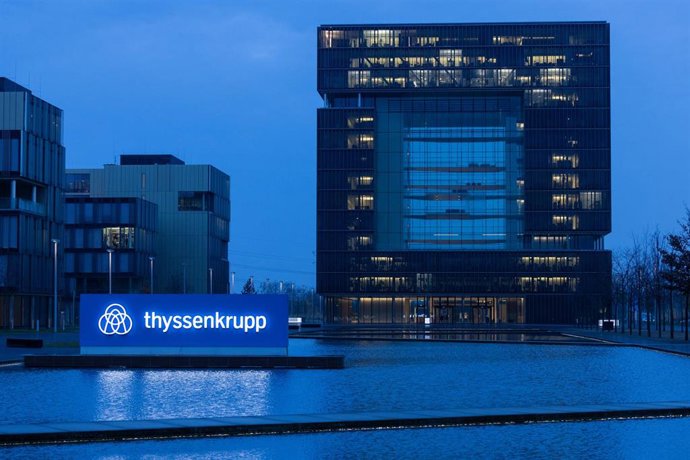 Archivo - FILED - 18 November 2021, North Rhine-Westphalia, Essen: A general view of the thyssenkrupp's headquarters before the annual press conference. German industrial engineering and steel production conglomerate thyssenkrupp AG plans to break out its