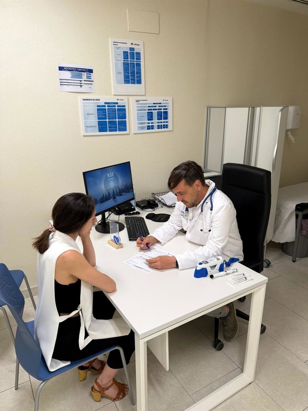 Consulta médica en el Hospital Vithas de Granada.