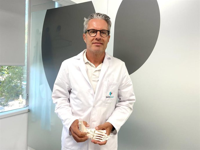 El jefe del Servicio de Podología del Hispital Quirónsalud Marbella, Javier Escolar