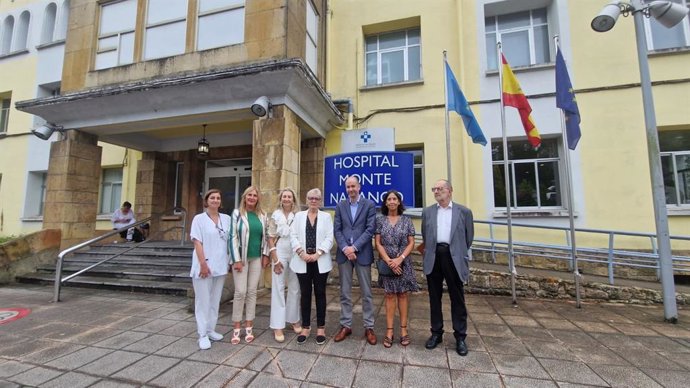 La consejera de Salud, Concepción Saavedra, visita el Hospital Monte Naranco.