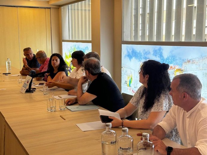 Ana Pontón reunida con representantes institucionales del BNG para hacer seguimiento de la situación de incendios en Ourense