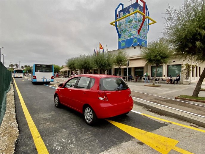 Archivo - Tráfico en El Sardinero