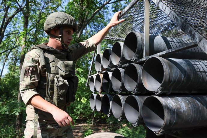 Efectivos militares rusos desplegados en la región ucraniana de Donetsk
