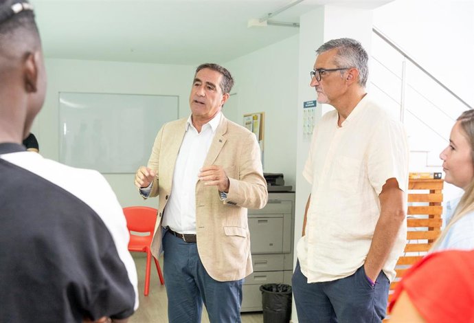 Menores migrantes en Canarias reciben formación para el empleo como vía para evitar su exclusión social