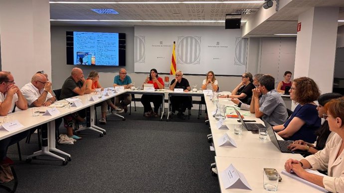 El Govern aborda els episodis de calor extrema amb entitats del sector agrícola