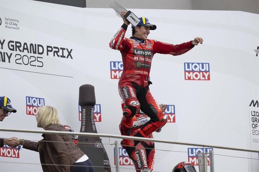 Archivo - MARQUEZ Marc (spa), Ducati Lenovo Team, Ducati Desmosedici GP25, podium, portrait during the 2025 MotoGP Motul Liqui Moly Grand Prix of Germany, Germany GP, on the Sachsenring circuit, from July 11 to 13, in Germany - Photo Studio Milagro / DP