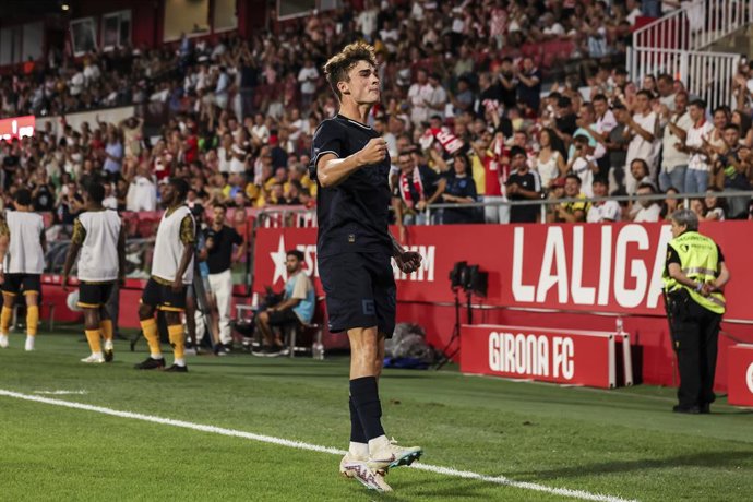Joel Roca, do Girona FC, comemora um gol durante o 48º Troféu Costa Brava, partida de futebol disputada entre Girona FC e Wolverhampton Wanderes no Estadio de Montilivi em 3 de agosto de 2025 em Girona, Espanha.