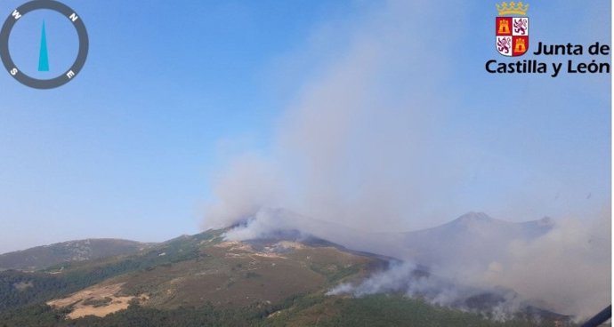 Imagem de arquivo do incêndio em Resoba.