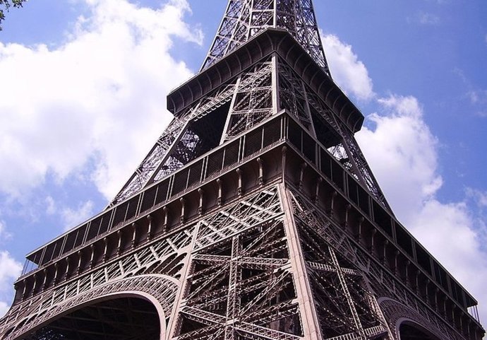 Archivo - La Torre Eiffel.