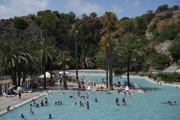 Una piscina municipal de Barcelona, a 18 de julio de 2025, en Barcelona, Catalunya (España)