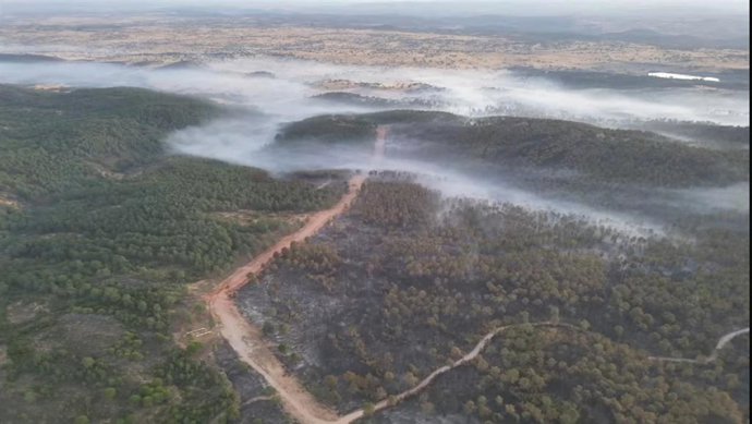 Incendio en Aroche, en Huelva, en una imagen de este pasado jueves