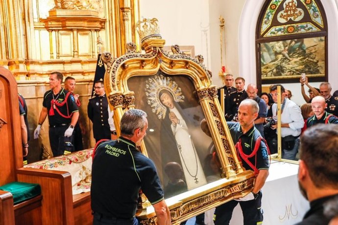 El alcalde de Madrid, José Luis Martínez-Almeida, pide a la Paloma protección para todos los madrileños en un día de "casticismo, devoción y orgullo"