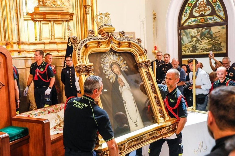 El alcalde de Madrid, José Luis Martínez-Almeida, pide a la Paloma protección para todos los madrileños en un día de "casticismo, devoción y orgullo"