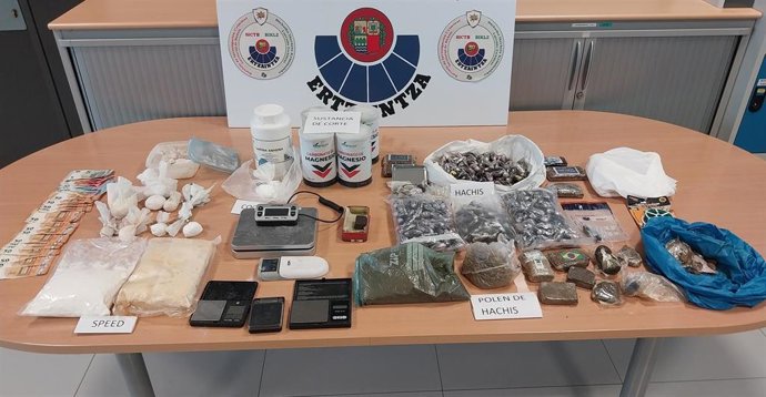 Objetos incautados en la operación