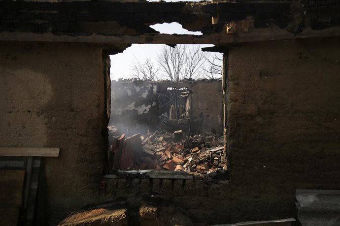 Áreas queimadas após o incêndio florestal de 14 de agosto de 2025 em Villamontán de la Valduerna, León, Castilla y León (Espanha). Hoje, um segundo voluntário morreu, Jaime Aparicio, um dos sete feridos que permaneceu no hospital com 85% do corpo intacto.