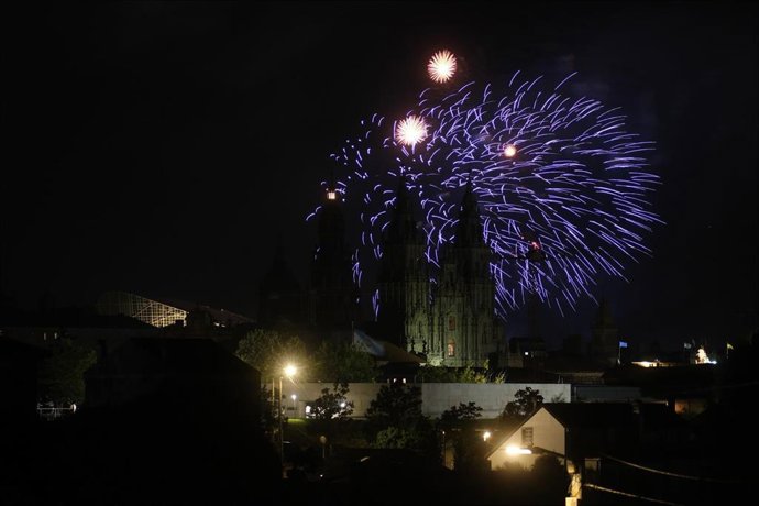 El riesgo de incendio pide suspender fuegos artificiales