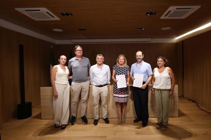 El Ayuntamiento de Marbella renueva su apoyo a la Asociación Avance Positivo para garantizar sus programas.