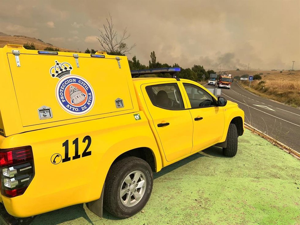 Protección Civil colabora en la evacuación de la penadía Urraca-Miguel por el incendio de El Herradón de Pinares (Ávila)