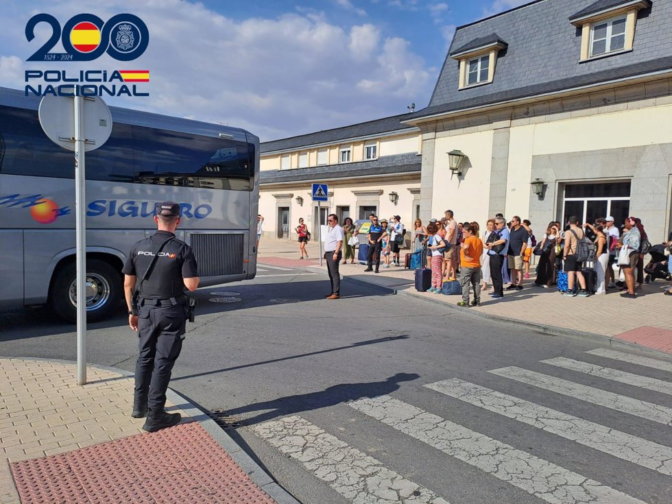 La Policía Nacional en la estación de tren de Ávila