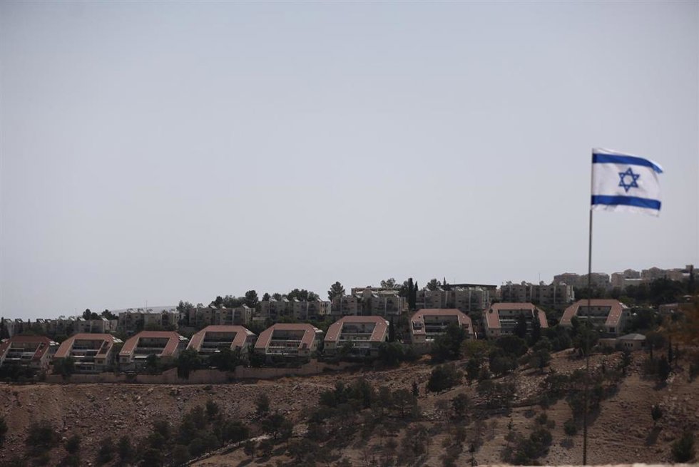 Una bandera israelí en la zona E1, en Cisjordania 