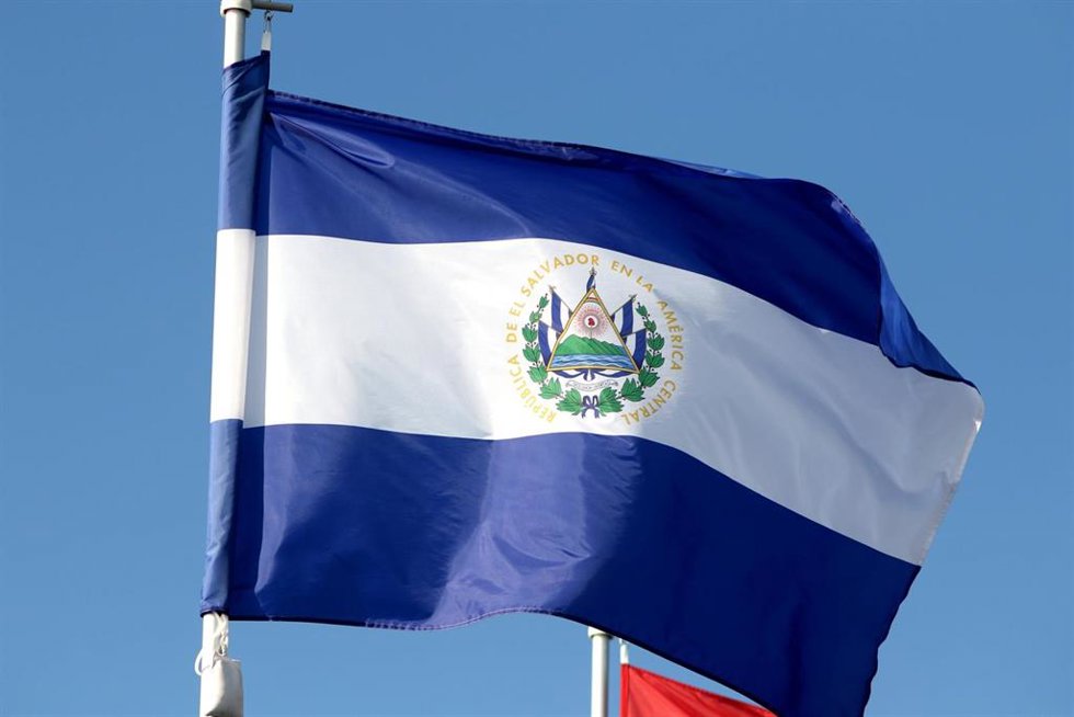 Archivo - Bandera de El Salvador (Archivo)
